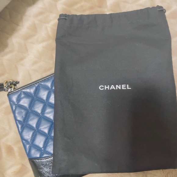 Chanel Small Gabriel O Case - Picture 4 of 14